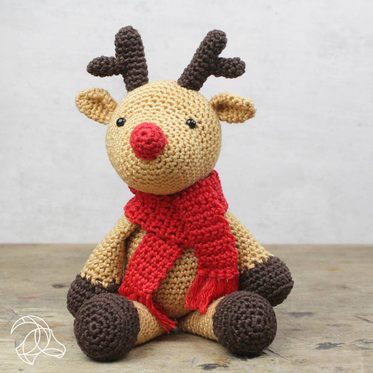 Virk-kit Renen Rudolf - DIY Crochet Kit Rudolf Reindeer