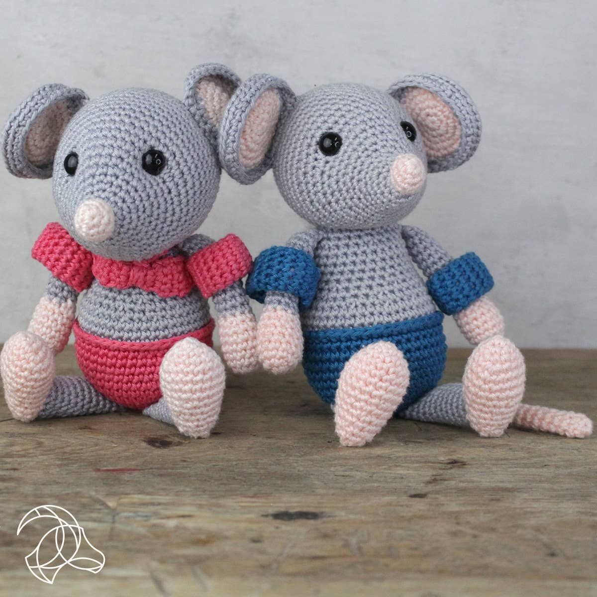 Virk-kit Musen Eddy - DIY Crochet Kit Eddy Mouse