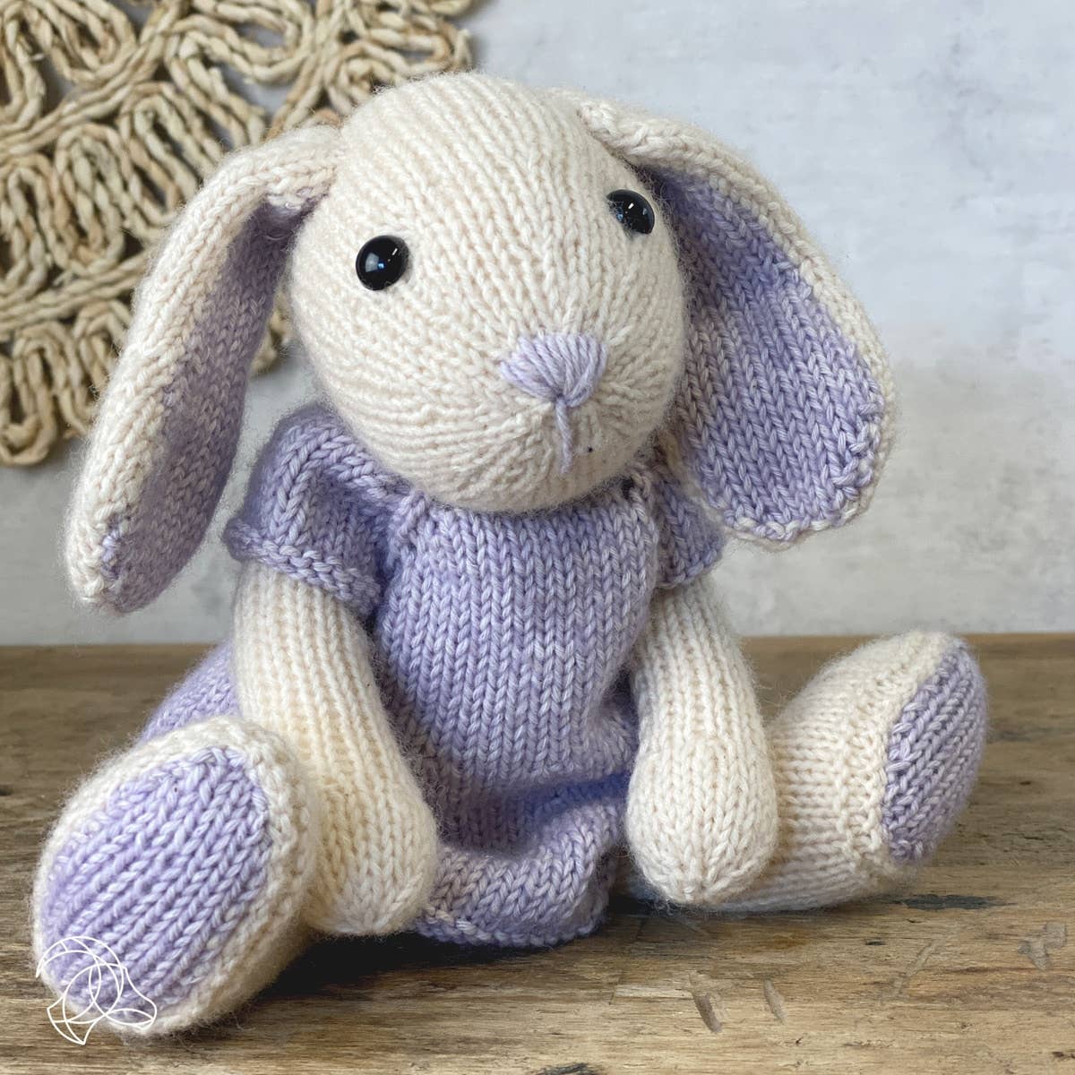 Stick-kit Kaninen Chloe - DIY Knitting Kit Chloe Rabbit