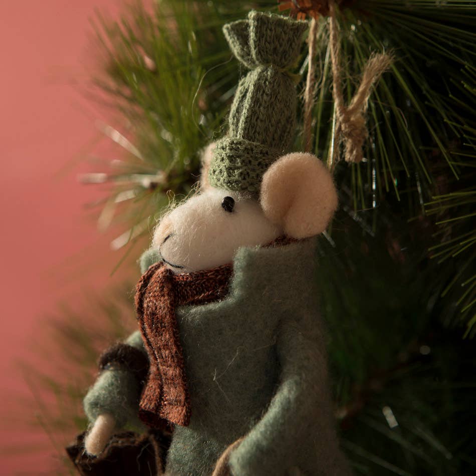 Traveler Mouse Felt Ornament