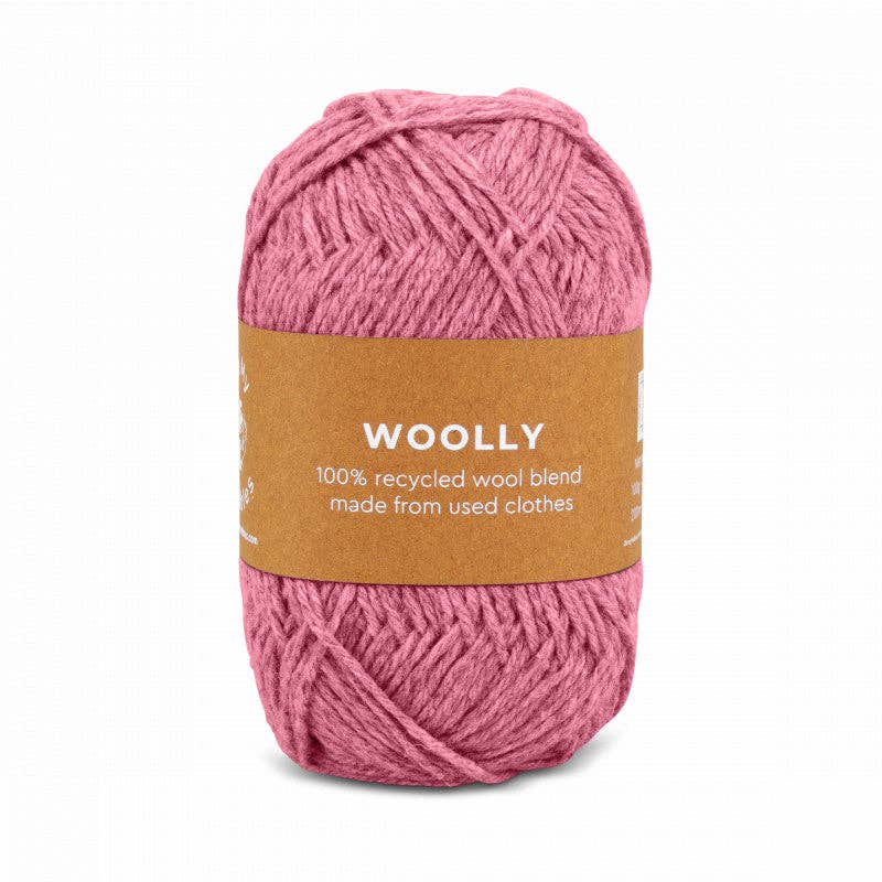 WOOLLY -  100% recycled. Återvunnet från kasserade kläder