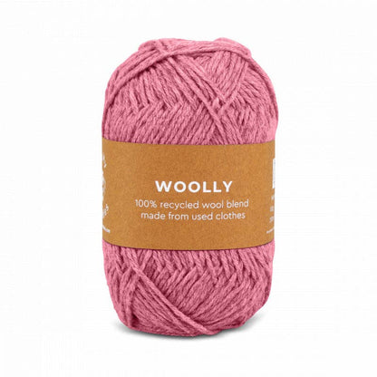 WOOLLY -  100% recycled. Återvunnet från kasserade kläder