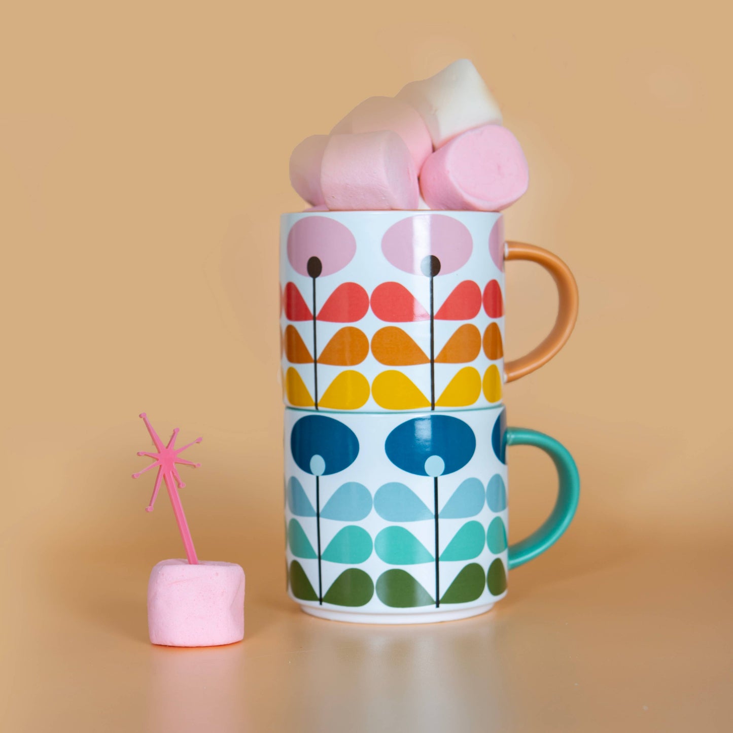 Blue Mid Century Modern Flower stapelbar mugg med matt yta