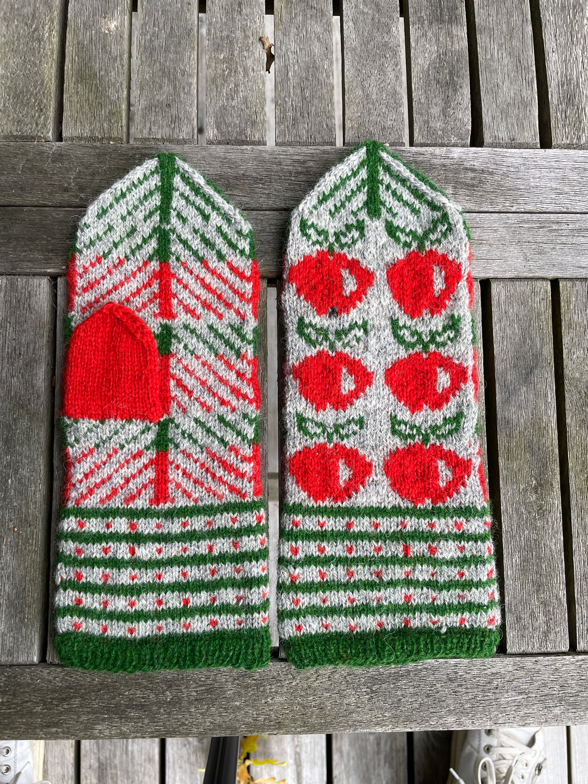 Vanten Mirabell, design Tant Hulda