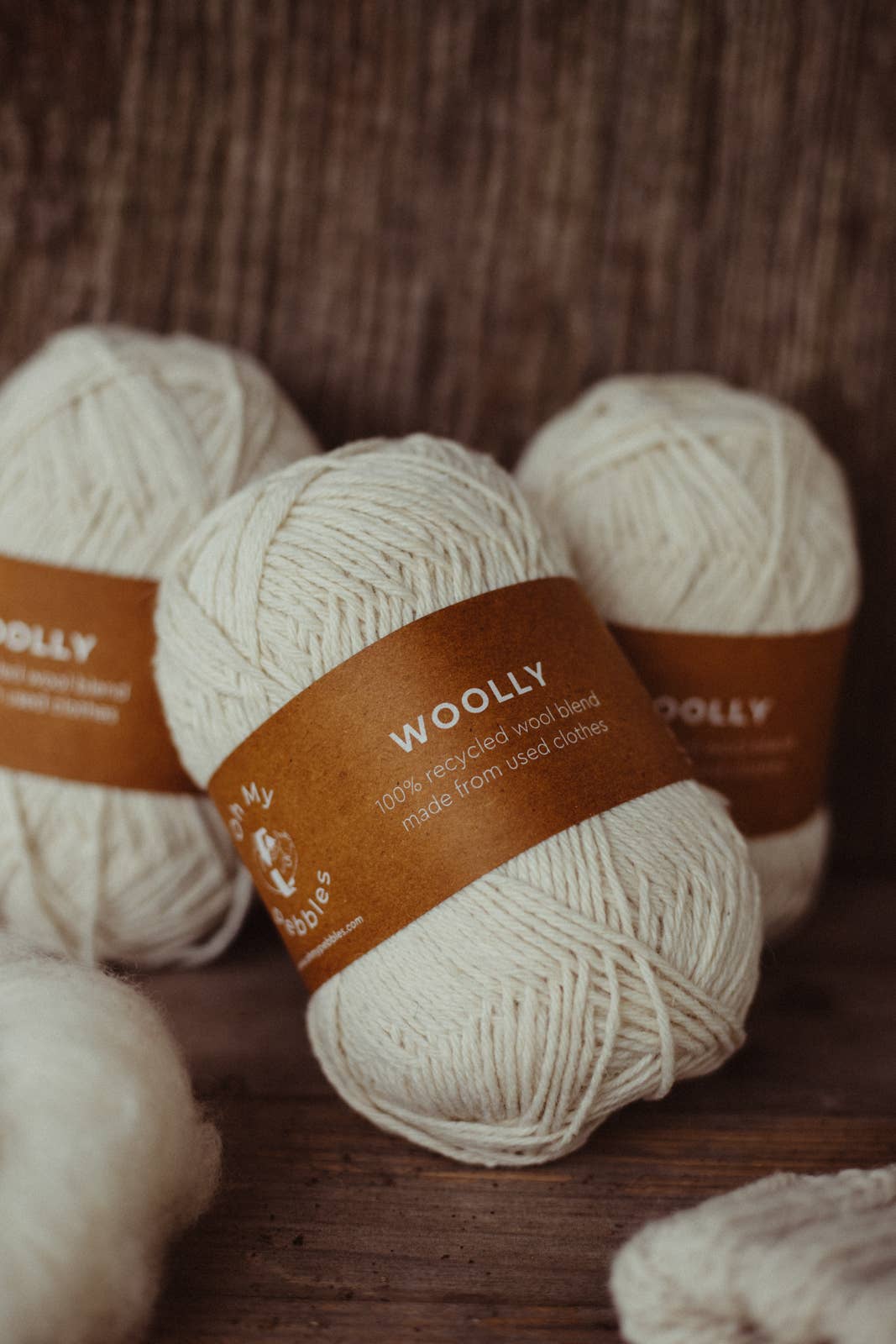 WOOLLY -  100% recycled. Återvunnet från kasserade kläder