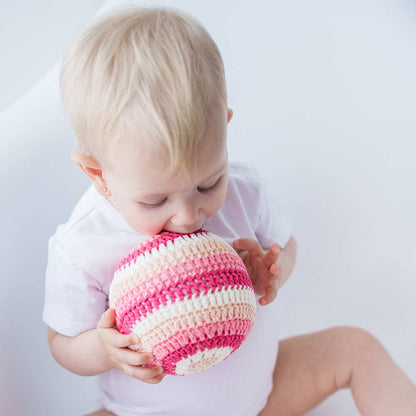 Crochet rattle ball for baby (färdigvirkad)