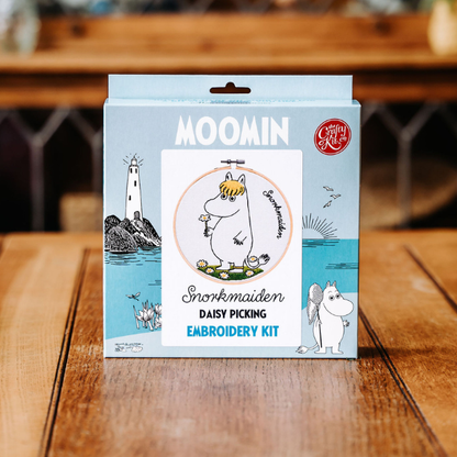 Snorkfröken plockar blommor broderikit