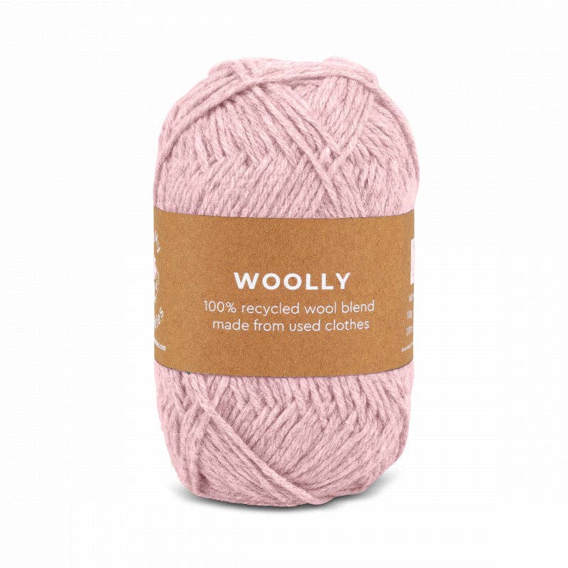 WOOLLY -  100% recycled. Återvunnet från kasserade kläder