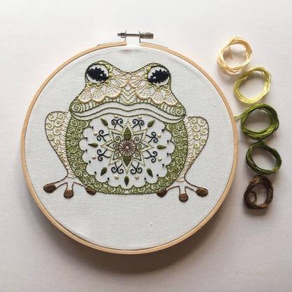 Broderikit  - Embroidery Kit from Cinnamon Stitching