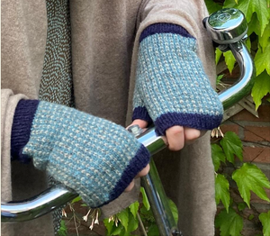 Starlight mitts, Hilly Knits